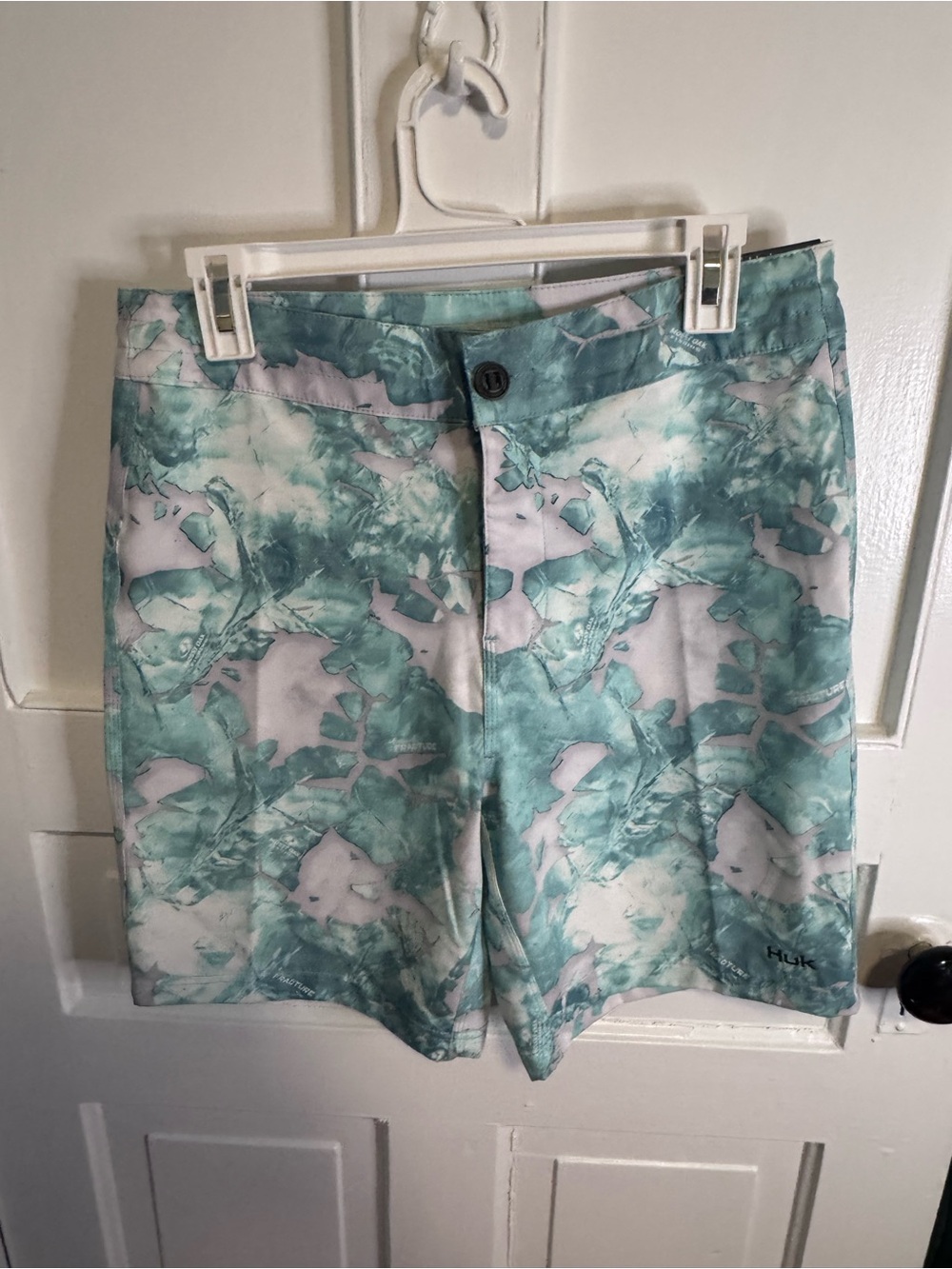 Huk Mossy Oak Fishing Shorts Mens 30 Outseam Board Shorts NWT Performance